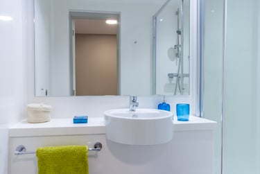 Block A Mid Level Gold En Suite - Image 2
